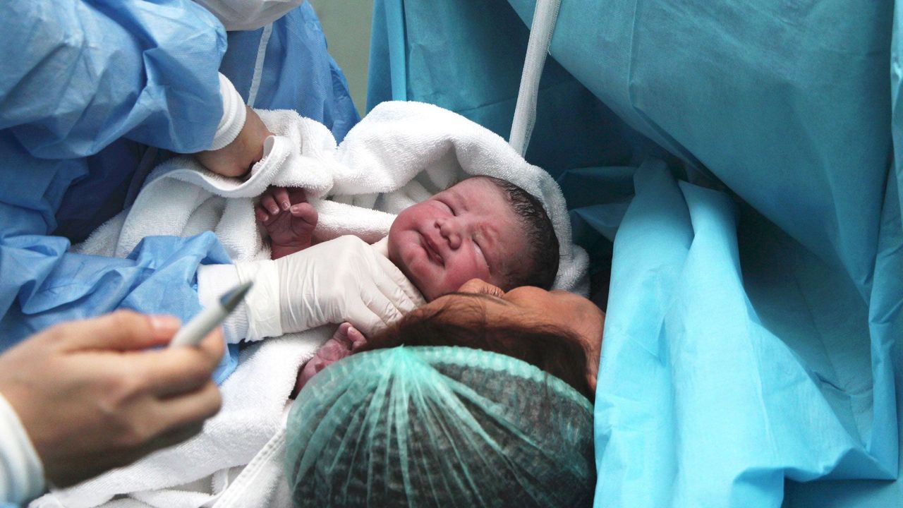 How a Los Angeles Birth Injury Attorney Builds Your Case